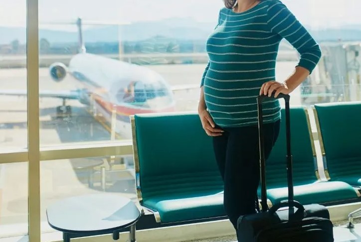 Pregnant Women Travel