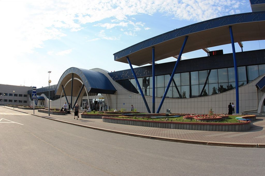 Surgut International Airport, Russia -Airlines-Airports